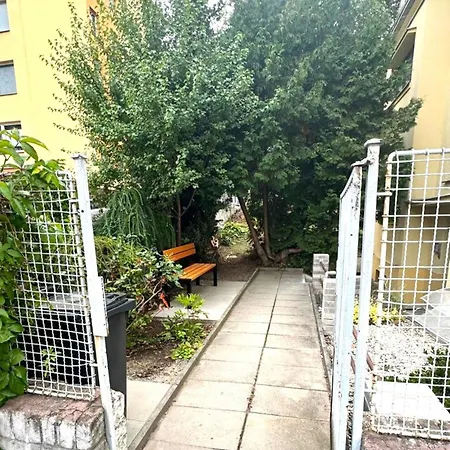 Hillside Prag