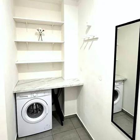 Hillside Aparthotel 3*